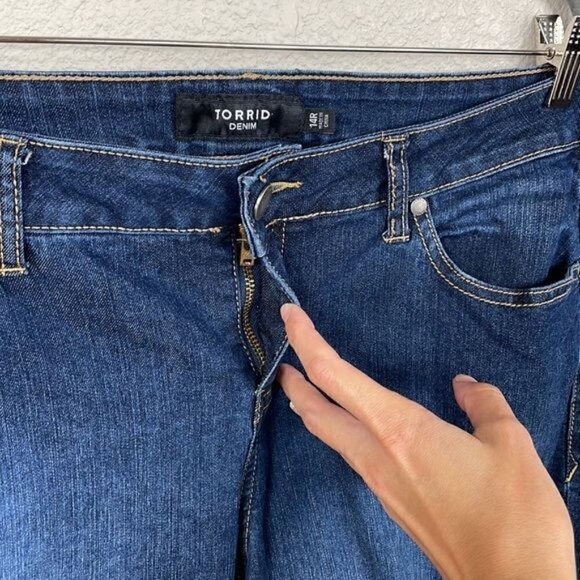 Torrid Curvy Super Stretch High Rise Jean Skinny Medium Blue Sz 14 - Picture 4 of 11